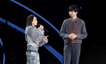 Đen Vâu xin lỗi Mỹ Tâm, nhắc đến ồn ào từ thiện trước 40.000 người