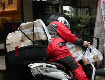 Làm shipper 5 năm, cậu thanh niên trả sạch nợ nần và tích lũy thêm được 4 tỷ đồng