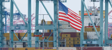 Ông Trump giáng đòn thuế, Đông Nam Á hưởng lợi?