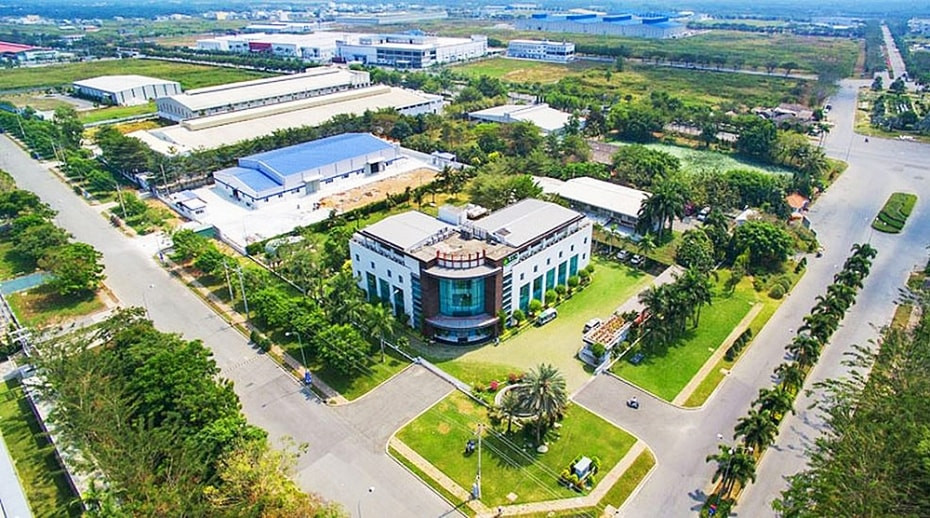 Dù đã đầu tư mạnh cho chuyển đổi xanh và tuần hoàn, nhiều khu công nghiệp ở Việt Nam vẫn “mắc kẹt” trong hành lang pháp lý lỗi thời.