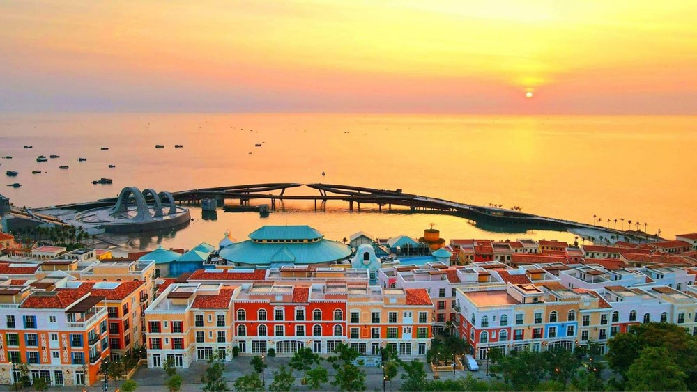 Việt Nam có thị trấn 'biểu tượng hàng đầu thế giới 2025', nằm ở ‘đảo ngọc’ nổi tiếng - ảnh 1