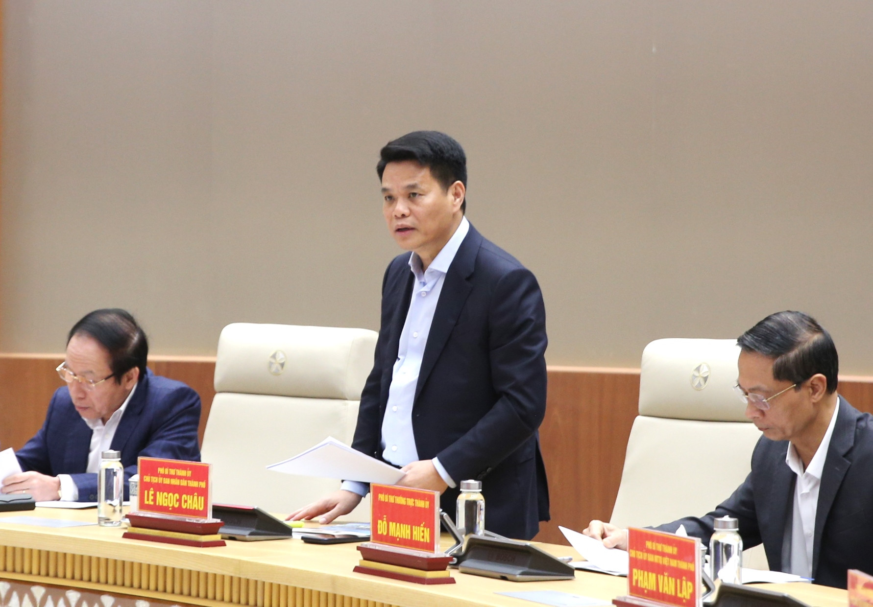 Hải Phòng cần tiếp tục tập trung tháo gỡ khó khăn, vướng mắc, thúc đẩy phát triển sản xuất, kinh doanh- Ảnh 2.