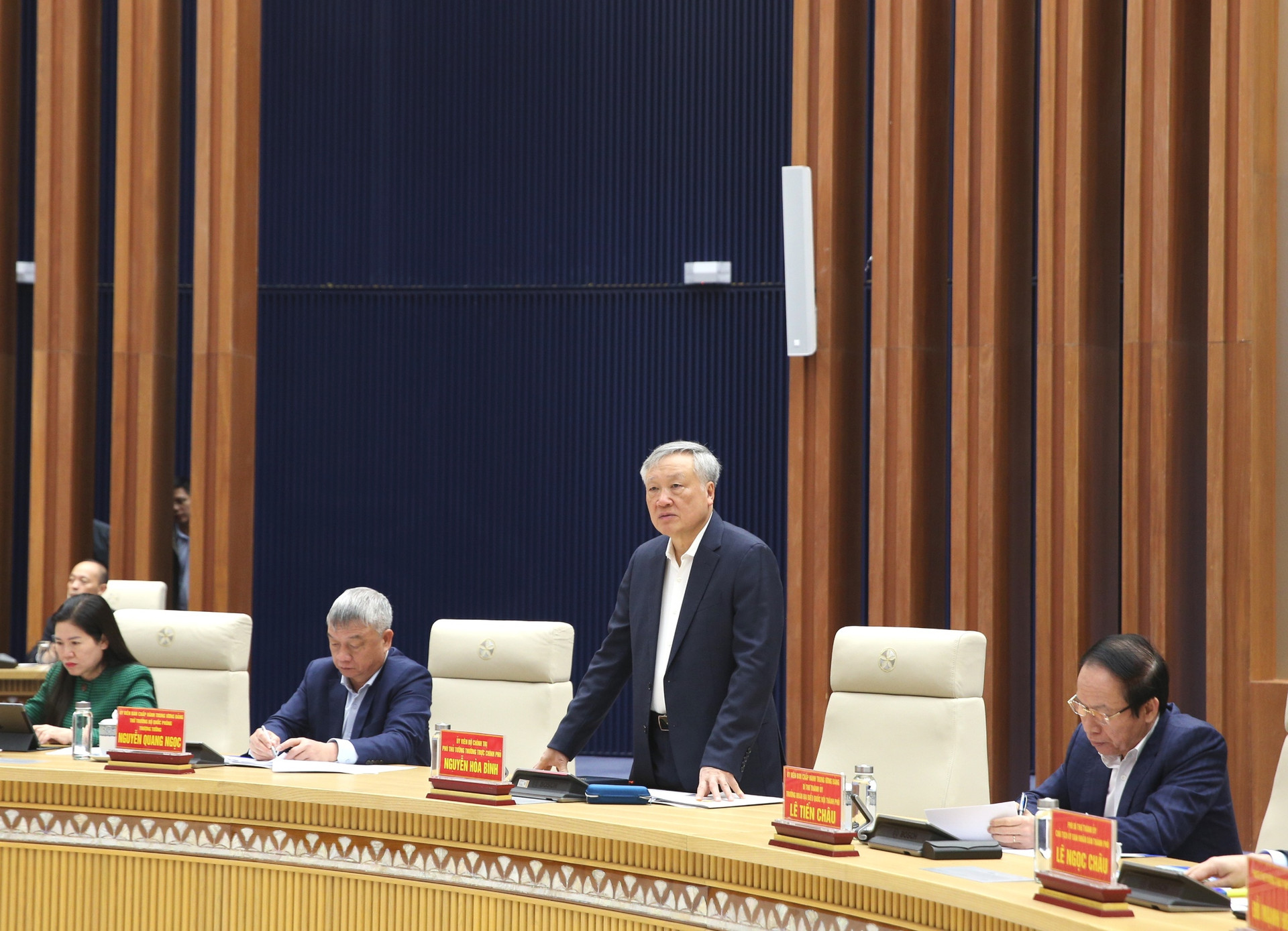 Hải Phòng cần tiếp tục tập trung tháo gỡ khó khăn, vướng mắc, thúc đẩy phát triển sản xuất, kinh doanh- Ảnh 5.