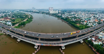 Cầu vượt sông 9.000 tấn áp dụng kỳ tích Việt Nam, nâng tĩnh không lên hơn 1,25m chính thức hoàn thiện