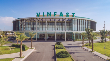 Đến thăm dự án 175.000 tỷ đồng, Phó Thủ tướng bày tỏ sự vui mừng và nói về ‘lợi ích lớn’ VinFast mang lại