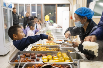 Quốc gia sát vách Việt Nam đối diện khủng hoảng chưa từng có, Chính phủ nỗ lực giải cứu bằng mọi giá