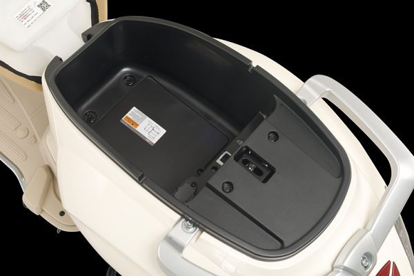 xe-dien-giam-gia-Yadea Odora S2-4