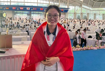 'Thần đồng' Việt sinh năm 2000 giành Huy chương Vàng 'Siêu trí nhớ thế giới', lập kỷ lục đặc biệt