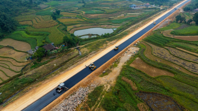 3 ngày nữa, cao tốc 23.000 tỷ kết nối Hà Nội với tỉnh miền núi Đông Bắc chính thức thông xe- Ảnh 1.