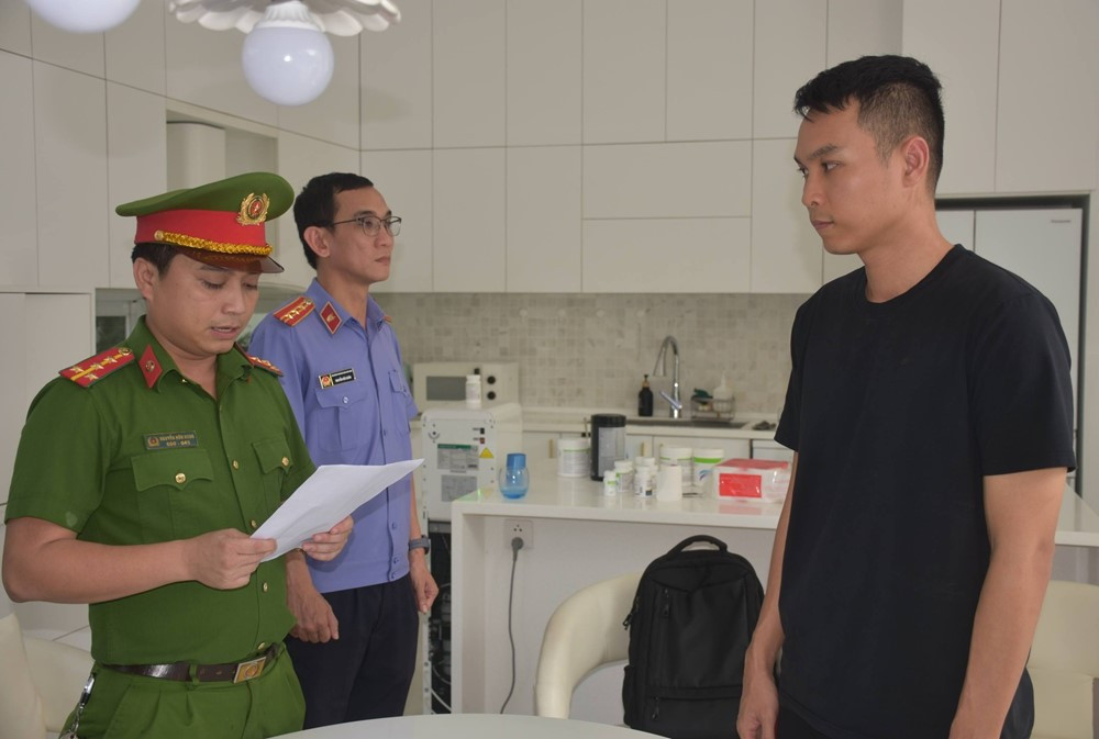 Bắt Huỳnh Đức Vân cầm đầu đường dây tiền ảo 2.000 tỷ, phong tỏa nhiều tài khoản ngân hàng, bất động sản trị giá 600 tỷ - ảnh 1