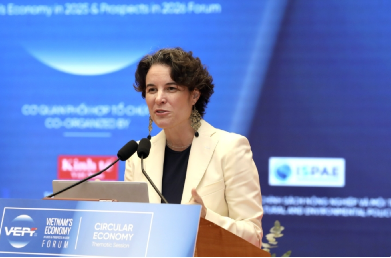 Ảnh màn hình 2025-12-16 lúc 15.23.24