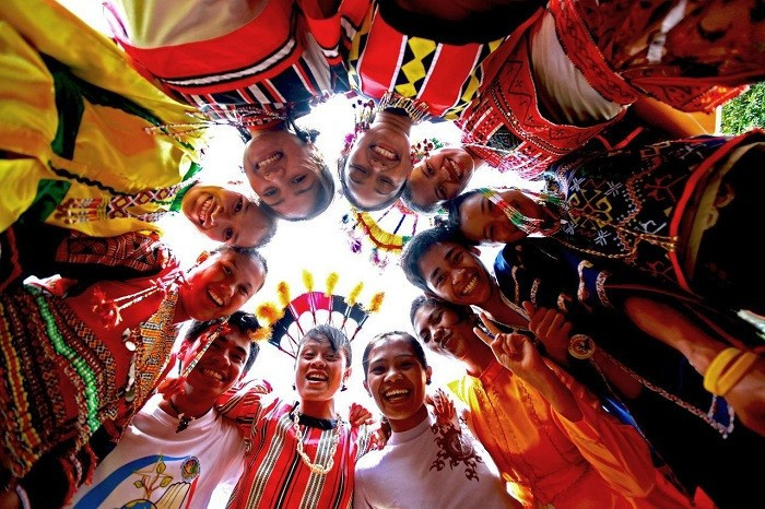 Quốc gia duy nhất Đông Nam Á không có biên giới đất liền, sở hữu hơn 7.600 hòn đảo, có 170 ngôn ngữ khác nhau - ảnh 2