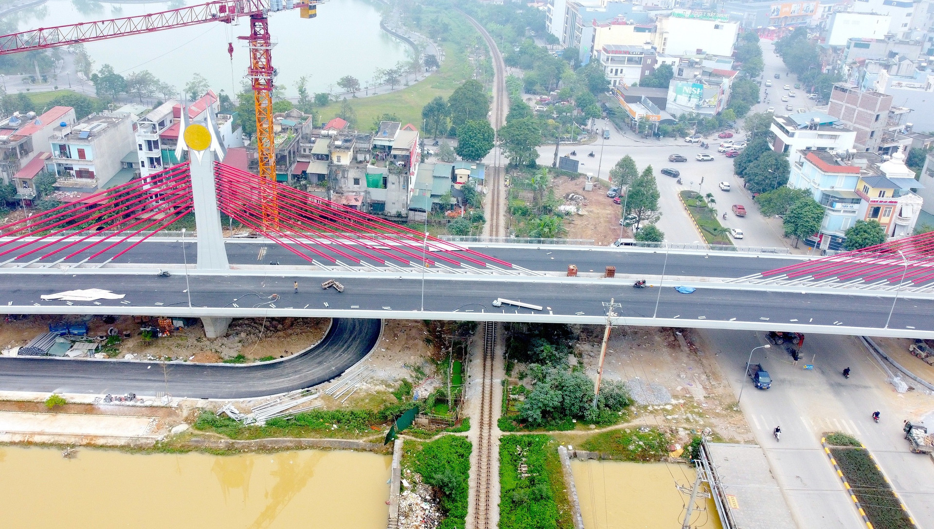 Cầu dây văng đầu tiên ở Thanh Hóa diện mạo đẹp mắt, chính thức thông xe sau 3 ngày nữa- Ảnh 1.