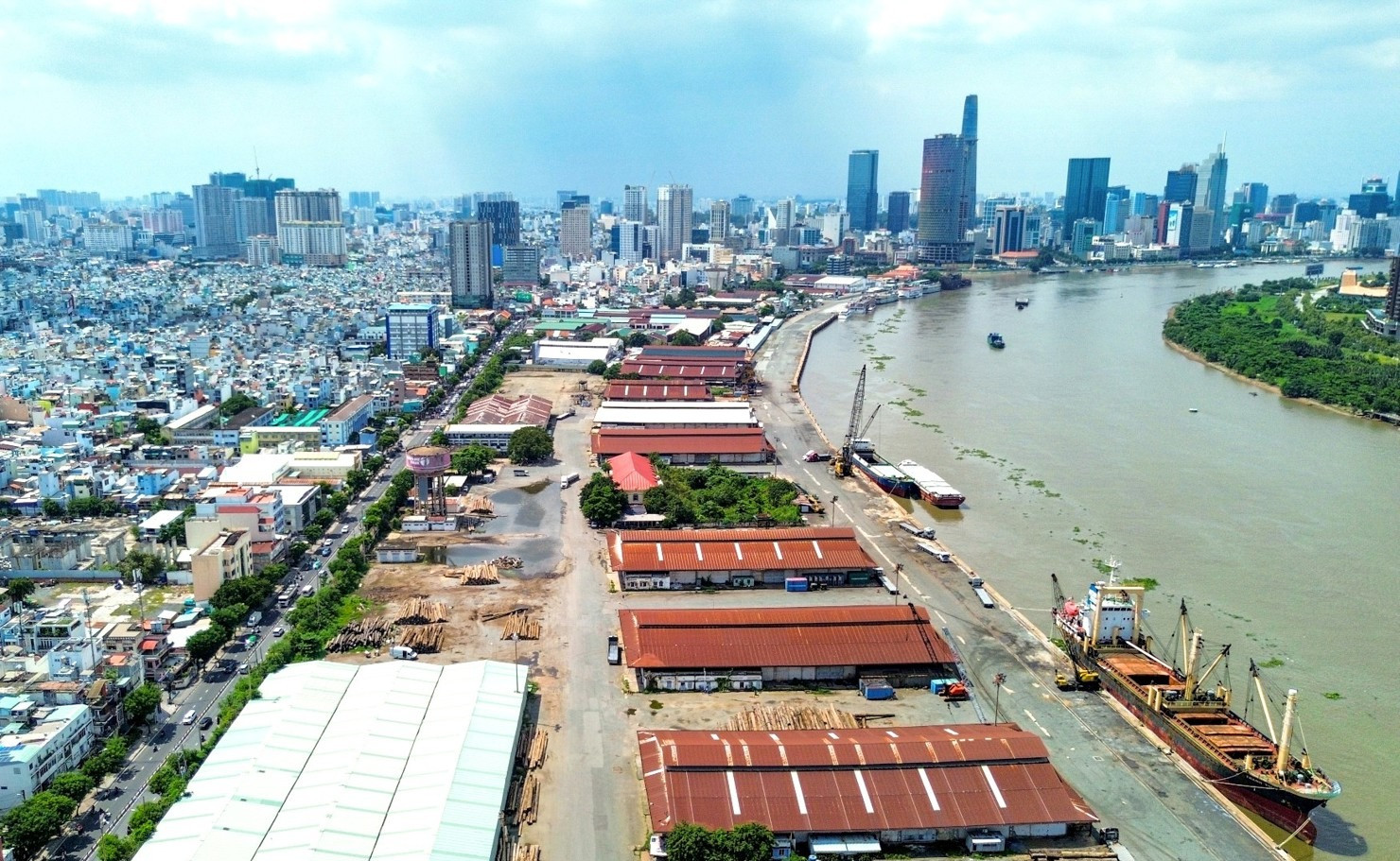 Dự án liên quan đến bà Trương Mỹ Lan ở Bến Nhà Rồng ‘mắc kẹt’, chủ đầu tư khẩn thiết xin tháo gỡ- Ảnh 1. Dự án liên quan đến bà Trương Mỹ Lan ở Bến Nhà Rồng ‘mắc kẹt’, chủ đầu tư khẩn thiết xin tháo gỡ- Ảnh 1.