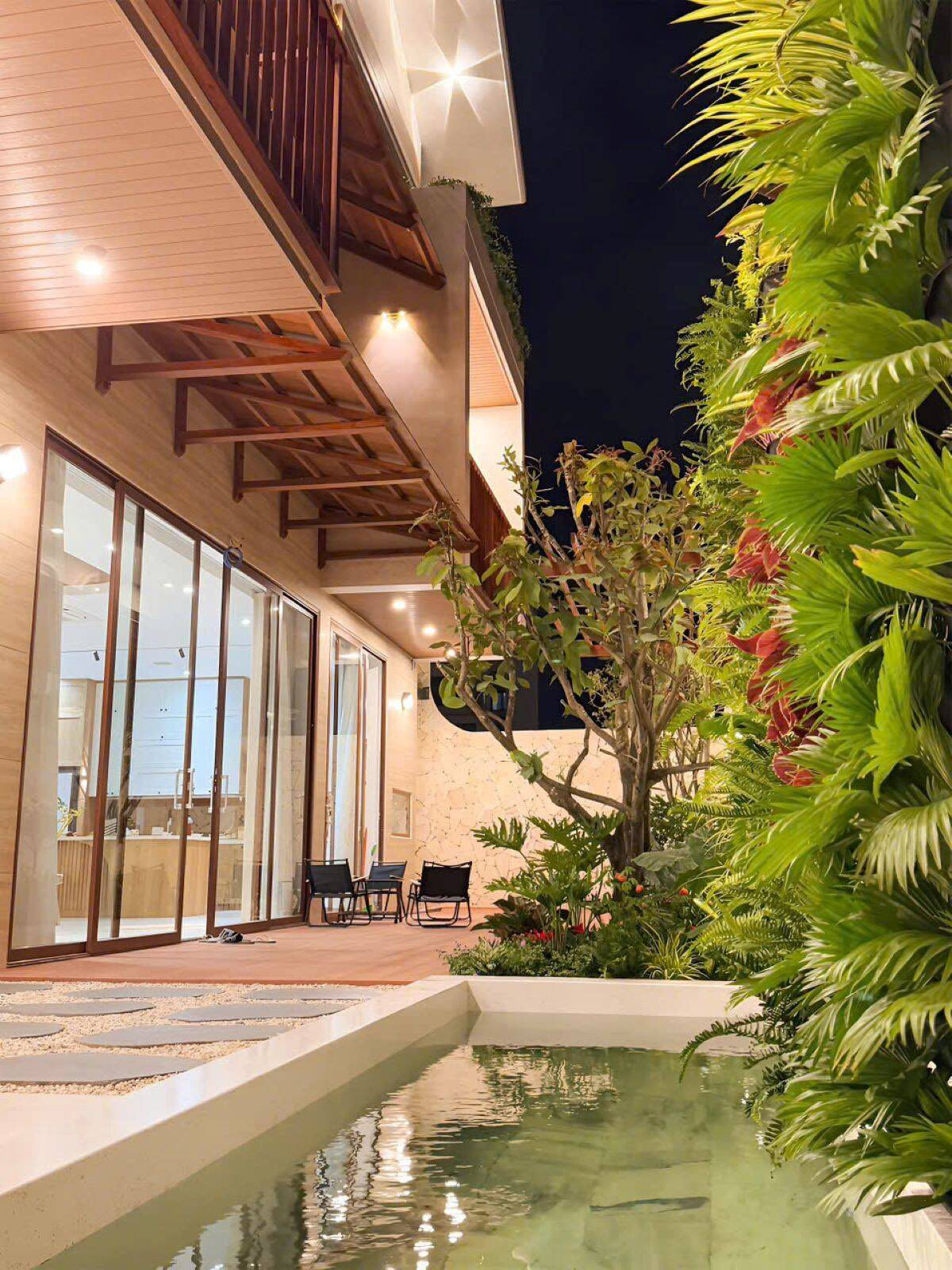 Sống chậm trong tổ ấm giao thoa giữa kiến trúc đương đại và hồn Việt truyền thống- Ảnh 8.