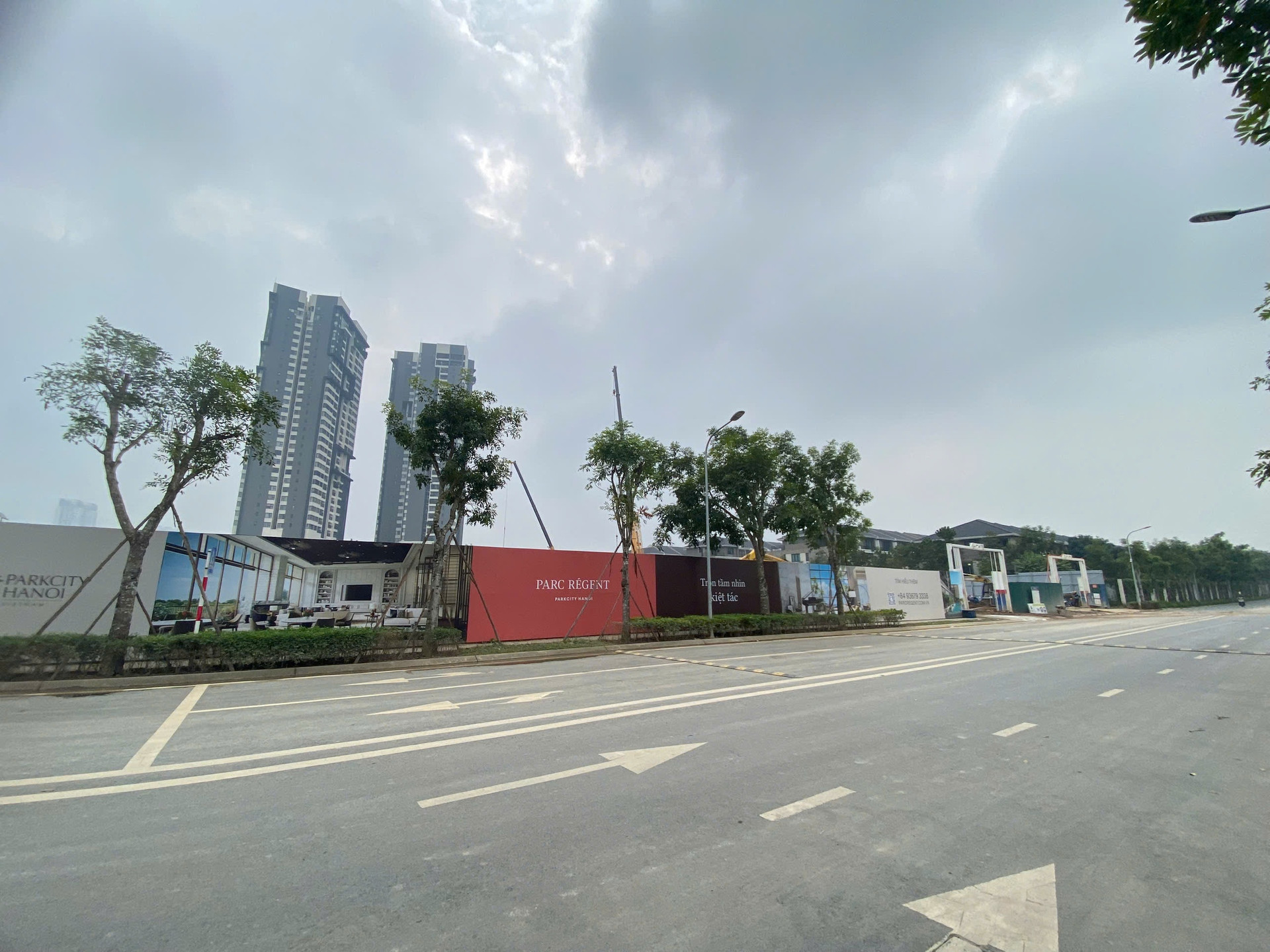 Công trường thi công phân khu Parc Régent Công trường thi công phân khu Parc Régent