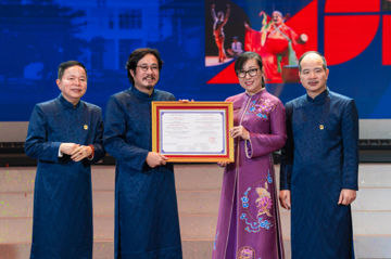 Đạo diễn Táo Quân đón tin vui