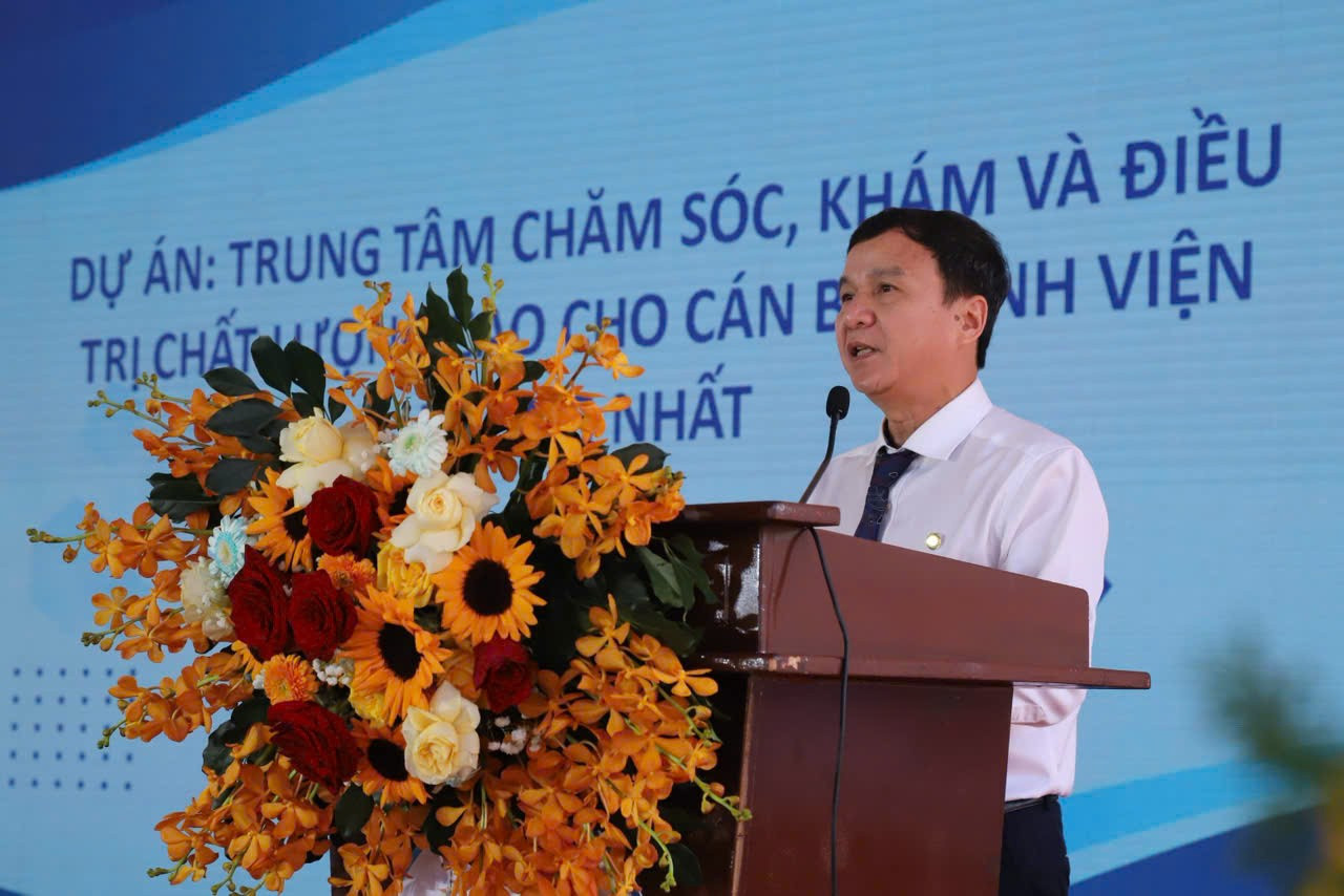 PGS.TS.BS Lê Đình Thanh, Giám đốc Bệnh viện Thống Nhất TPHCM phát biểu tại buổi lễ thong-nhat-3.jpg