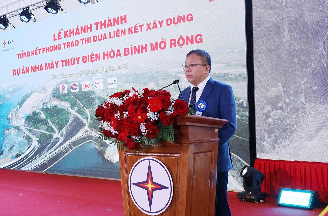 Ông Phạm Hồng Phương - Phó Tổng giám đốc EVN phát biểu tại chương trình. Ông Phạm Hồng Phương - Phó Tổng giám đốc EVN phát biểu tại chương trình.