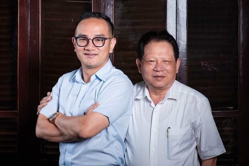 Thiếu gia nghìn tỷ của Hóa chất Đức Giang: Du học sinh ĐH Cambridge, từng làm công nhân bê tông, xúc than, U40 là Phó Chủ tịch - ảnh 1