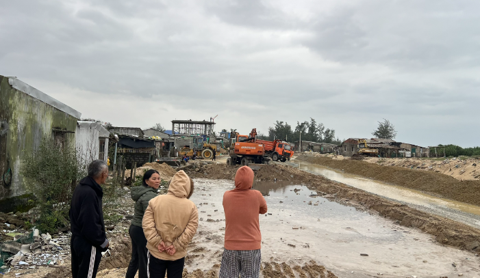 Chính thức hoàn thành cầu vượt biển dài nhất miền Trung, kết thúc hơn 100 năm di chuyển bằng đò của người dân đôi bờ- Ảnh 2.