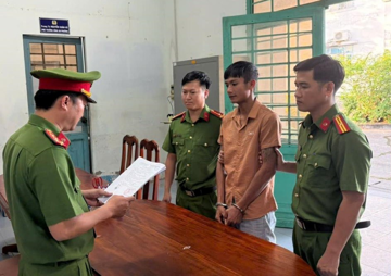 Bắt Trần Ngọc Định sinh năm 2001