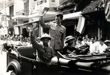 Chủ tịch đầu tiên của TP. Hà Nội từng là bác sĩ, nhậm chức khi mới 33 tuổi