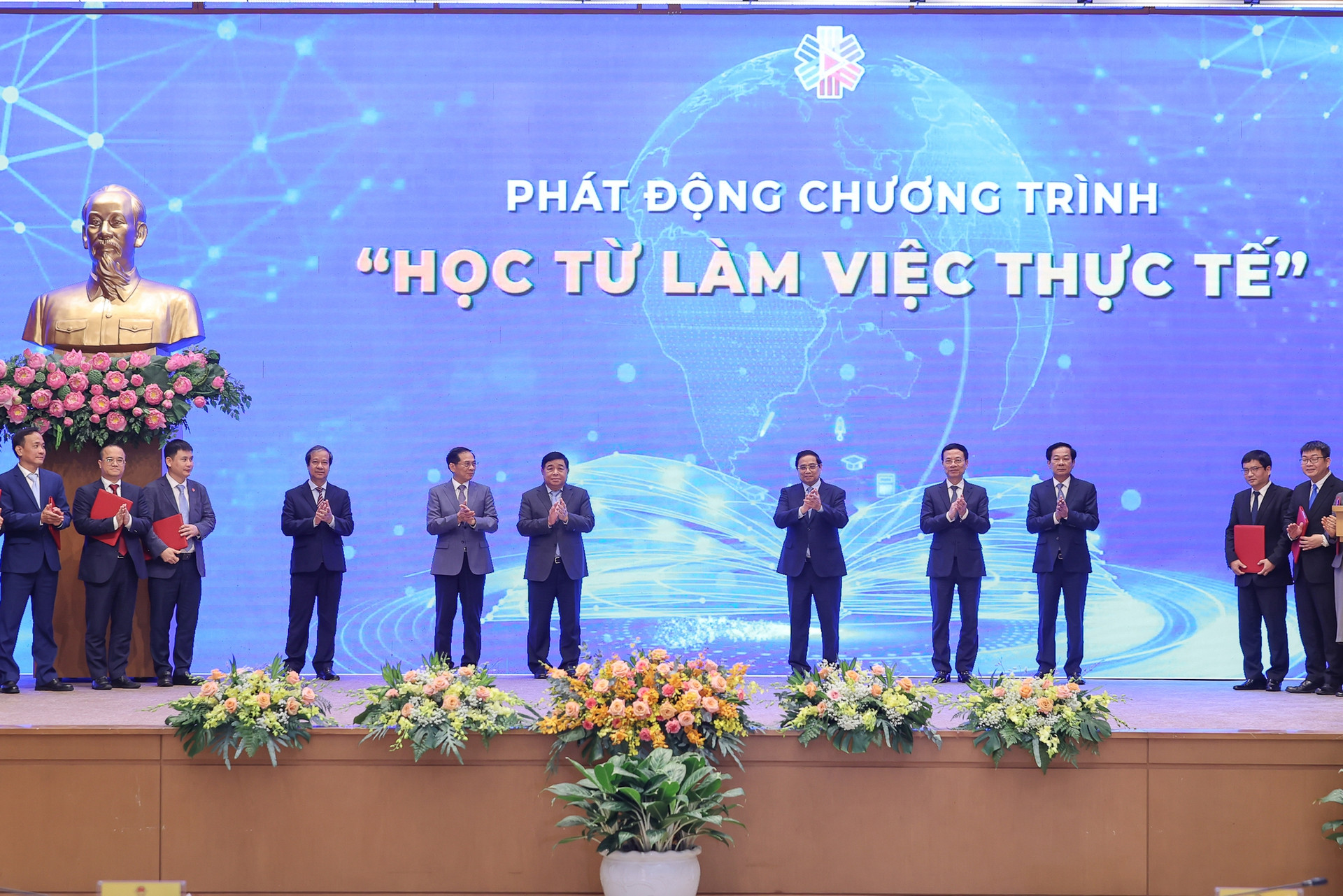 Thủ tướng: Sớm hình thành các Thủ tướng: Sớm hình thành các