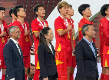 Madam Pang chua chát nói 3 chữ, chỉ trích thẳng mặt một người sau trận thua cay đắng của U22 Thái Lan
