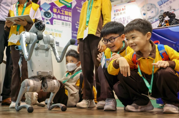 Một thành phố rót cho mỗi trường học 1,7 tỷ đồng để tích hợp AI
