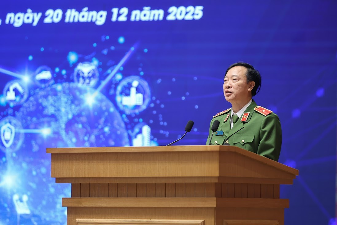 Thiếu tướng Nguyễn Ngọc Cương - Giám đốc Trung tâm Dữ liệu Quốc gia. Ảnh: VGP 2012bca.jpg