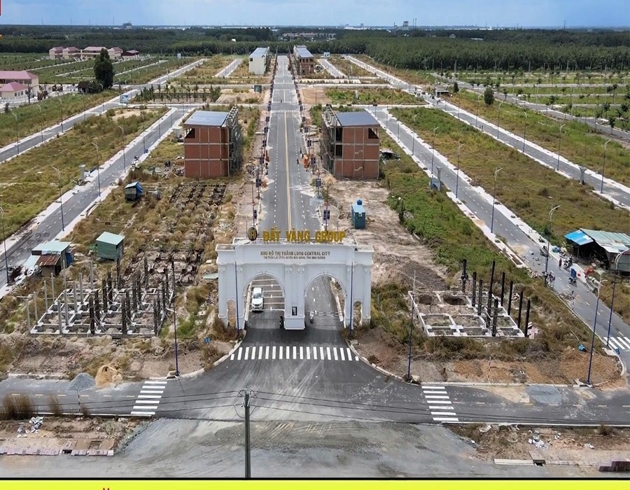 Chủ đầu tư Khu nhà ở Thăng Long 2 phải có văn bản cam kết thực hiện nghĩa vụ tài chính phát sinh thì dự án mới được cấp sổ. Ảnh: H.C. 3.jpg