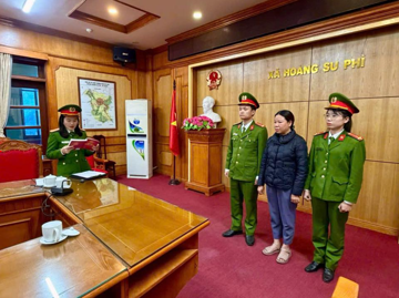 Khởi tố, khám xét chỗ ở một cựu Phó Chủ tịch UBND thị trấn cũ