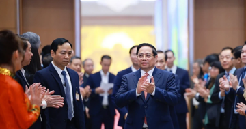 Thủ tướng: Trung tâm tài chính là 'bệ phóng' vươn tầm khu vực, thế giới