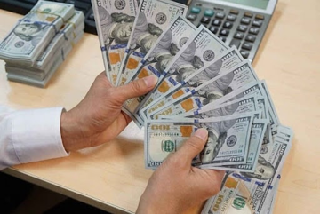 Tỷ giá USD hôm nay 22/12: Chợ đen tăng 50 đồng, USD ngân hàng sát trần
