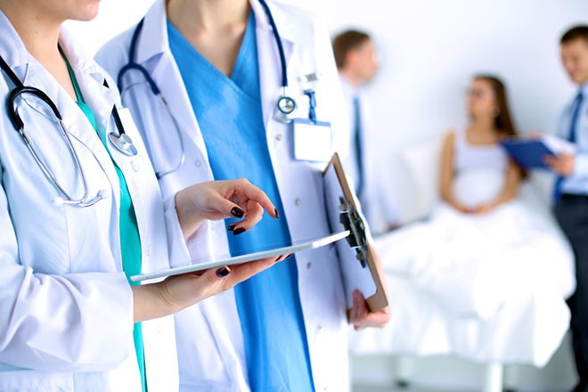 Nữ sinh 20 tuổi nhập viện vì suy gan sau khi chăm da theo cách của nhiều người - ảnh 2