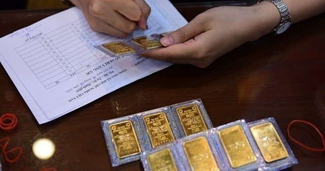 Người đu đỉnh vàng miếng lỗ gần 3 triệu đồng/lượng trong vòng 1 tuần. mieng.jpg