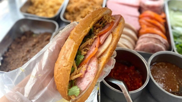 66 người nhập viện sau khi ăn bánh mì: Quán bán 800 ổ/ngày, sốt trứng tự chế để ngoài trời