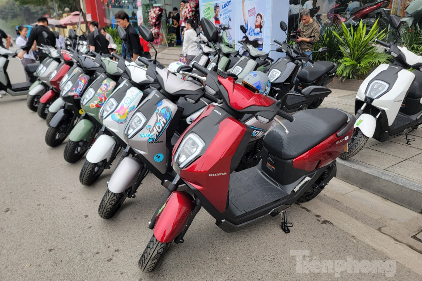 Honda ICON e: đang được giảm giá mạnh tại nhiều đại lý. xe-may-dien-honda-1-1608.jpg
