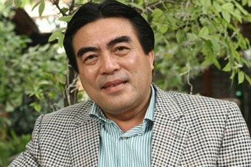 Nam NSND nổi tiếng từng là lính lái xe tăng, nay là 'huyền thoại nhạc đỏ', hạnh phúc bên vợ mỹ nhân và 4 người con