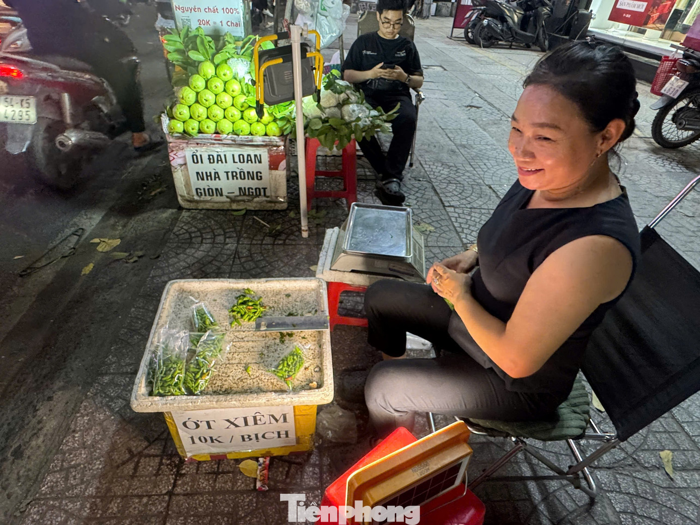 Lần đầu tiên, ớt được bán tp-gia-ot-uyen-phuong-8.jpg