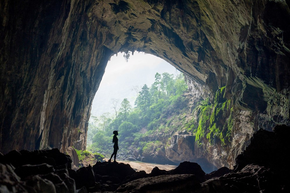Tour du lịch 'đắt nhất Việt Nam' kín khách đến hết 2027, có tiền chưa chắc đã đi được - ảnh 1