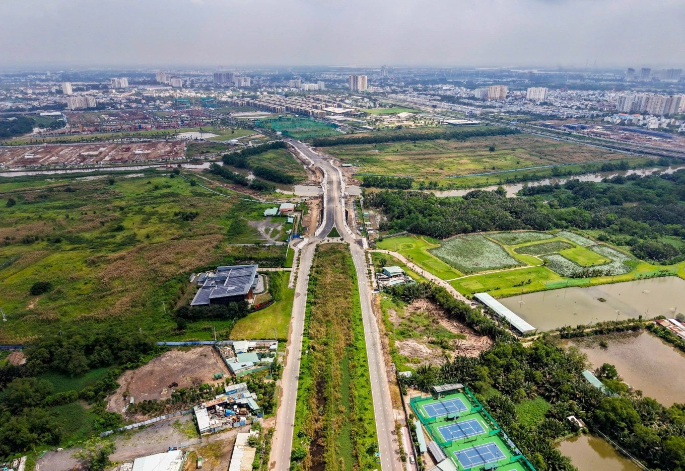 Bộ Tài chính làm rõ quy định miễn, giảm tiền sử dụng đất- Ảnh 1. Bộ Tài chính làm rõ quy định miễn, giảm tiền sử dụng đất- Ảnh 1.