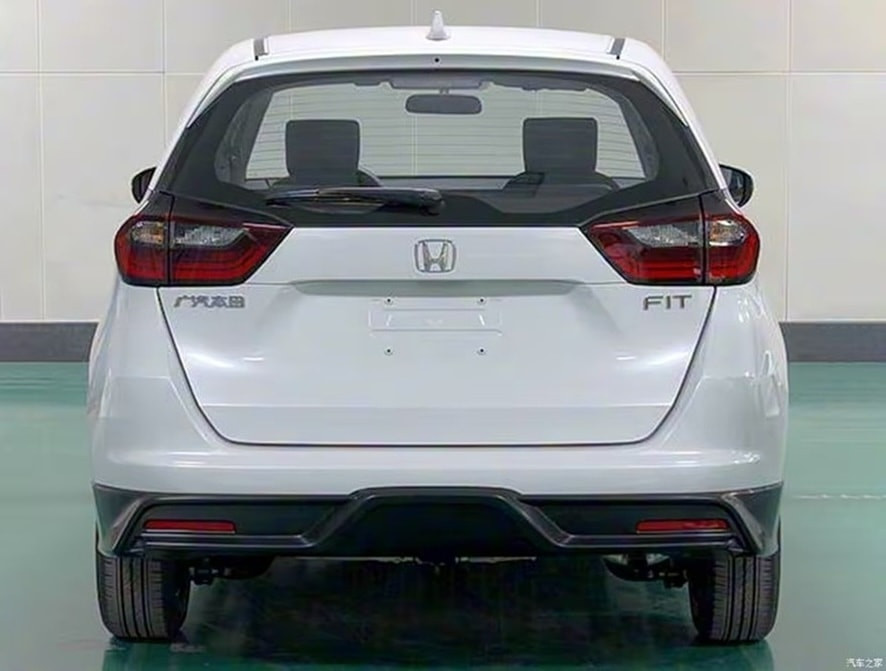 duoi-xe-1.jpg