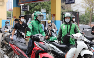 Grab đề nghị Nhà nước hỗ trợ ít nhất 10 triệu đồng cho tài xế đổi sang xe điện