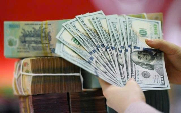 Tỷ giá USD hôm nay 25/12: Ngân hàng điều chỉnh giảm, chợ tự do biến động mạnh