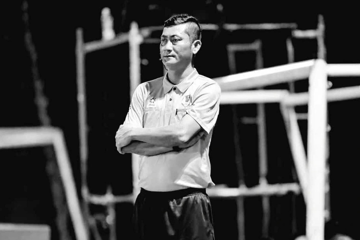 Trọng tài Việt qua đời sau cơn đau ngực trên sân cỏ
