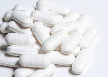Tự ý dùng Paracetamol, bé gái 14 tuổi phải nhập viện cấp cứu
