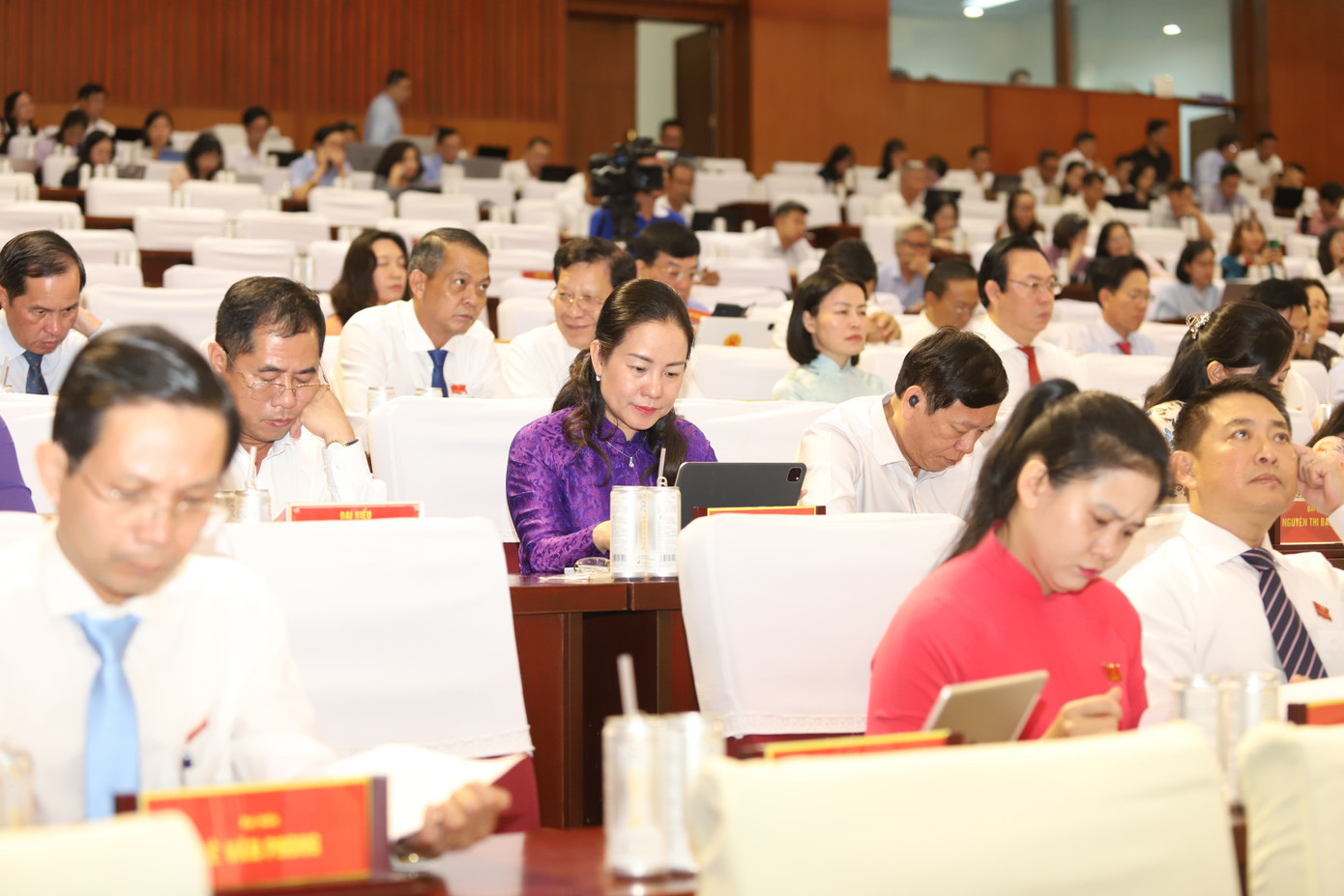 Đại biểu HĐND TPHCM tham dự Kỳ họp thứ 7. Ảnh: Ngô Tùng img-9042.jpg