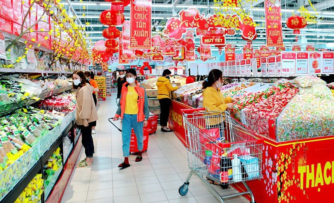 Bộ Công Thương đề nghị không để xảy ra tình trạng thiếu hàng thiết yếu trong dịp Tết. tet-2.jpg